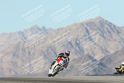 media/Dec-01-2025-Moto Forza (Mon) [[2daa91e15f]]/3-Beginner Group/Session 4 Turn 9/